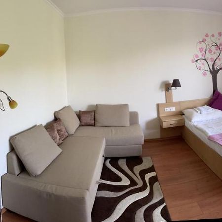 Franci Wellness Apartman ซาลาคาโรส ภายนอก รูปภาพ