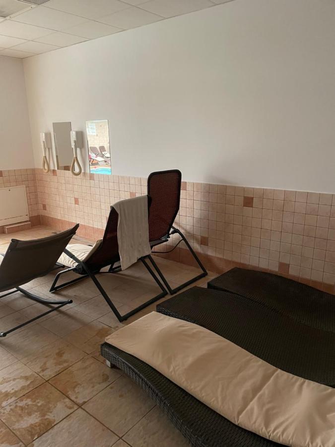 Franci Wellness Apartman ซาลาคาโรส ภายนอก รูปภาพ